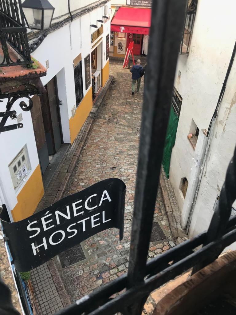 Seneca Hostel Cordoue Extérieur photo