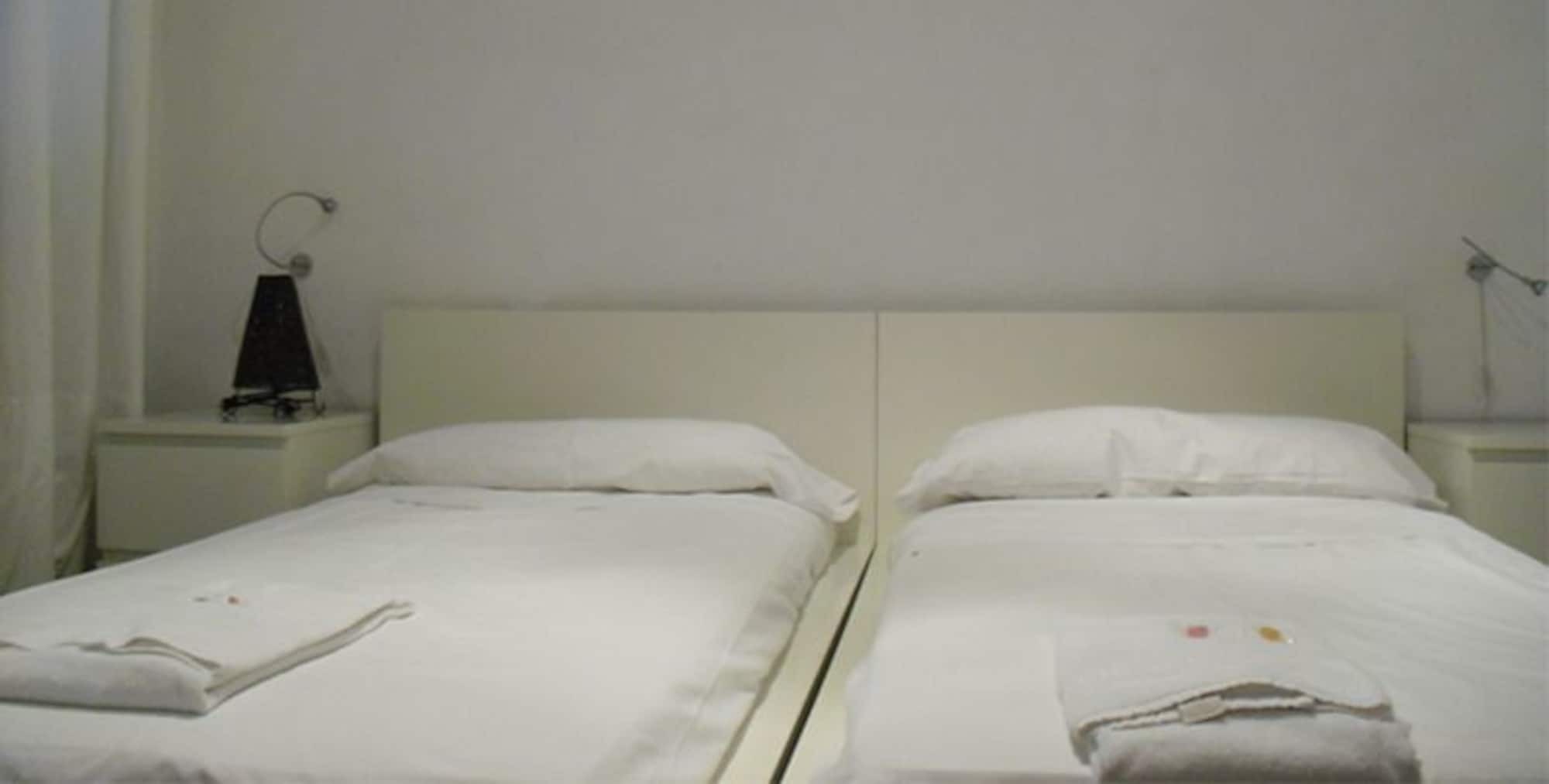 Seneca Hostel Cordoue Extérieur photo